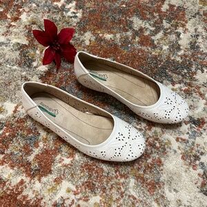 Baretraps Mariah Faux Leather Slip on Ballet Flats Size 7.5